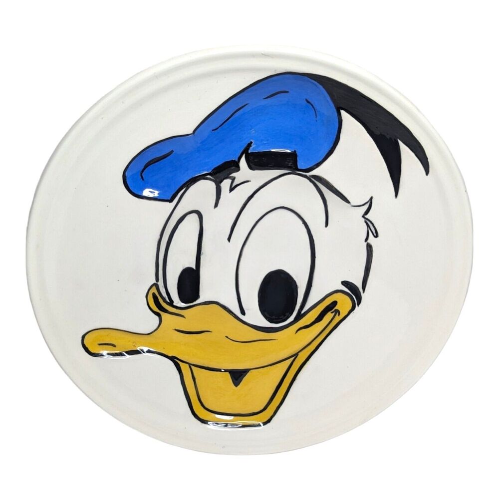 Disney World Donald Duck Decorative Ceramic Wall Plate Dish 9” diameter Vtg